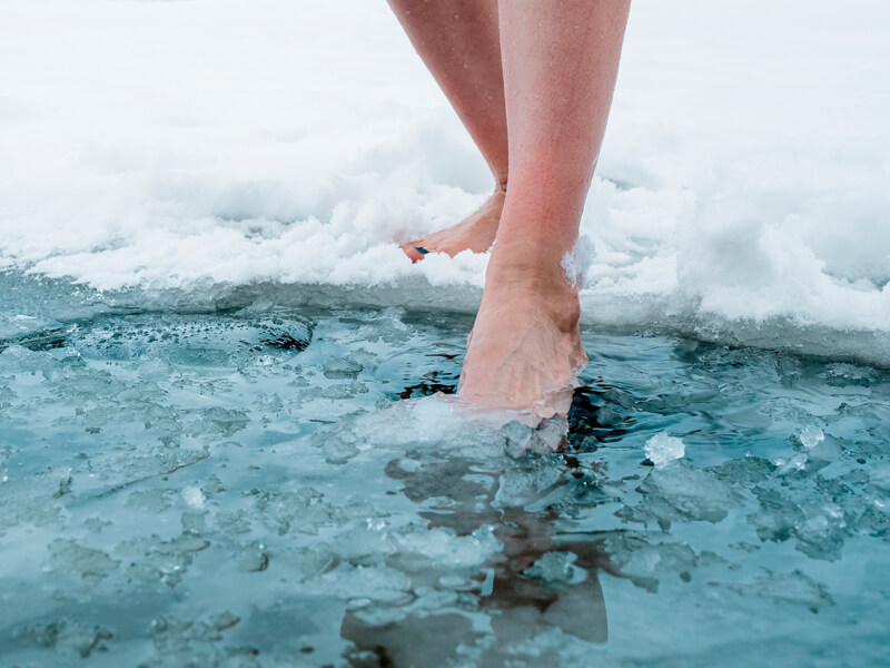 Ice Bath Benefits, what do ice baths do, cold bath benefits, benefits of ice baths, benefits of an ice bath